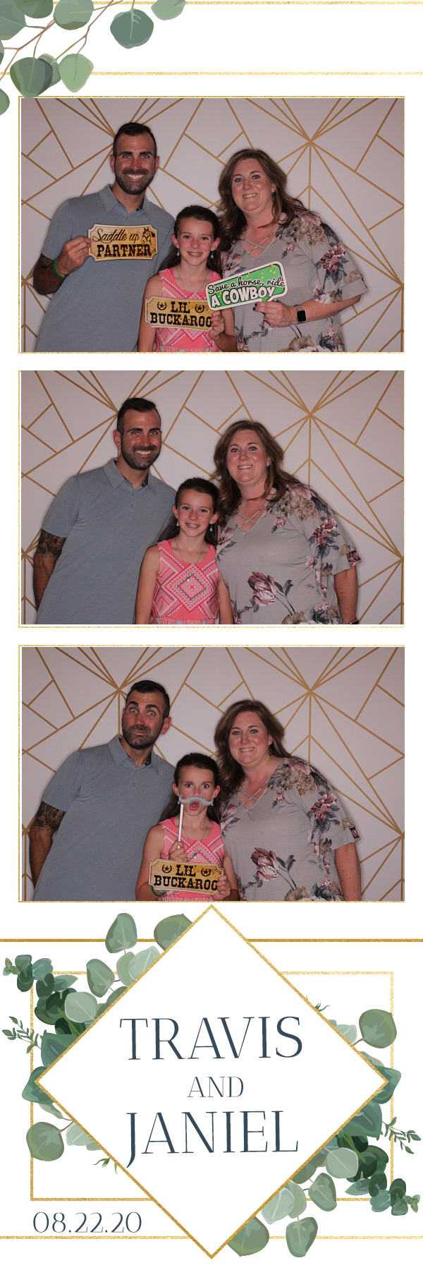 Jacquie & Dennis’ Wedding | View more photos from the event at gallery.photoboothbillings.com/u/PhotoBoothBillings/Jacquie-Dennis’-Wedding-0